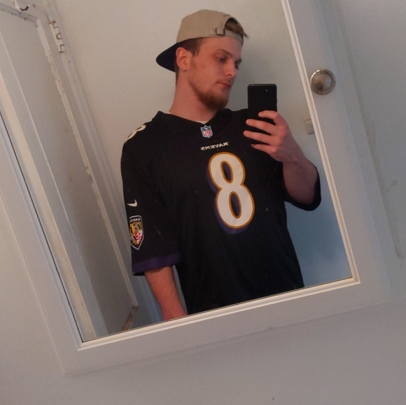 Meet your Posher, Jamie - Picture 2 of 4